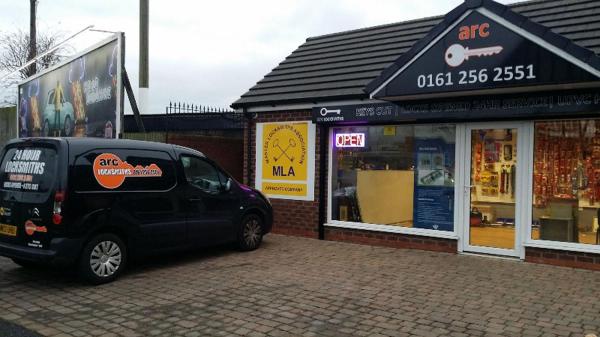 Contact our cheap local locksmiths in Manchester